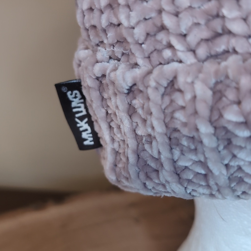 Women’s Muk Luks Faux Fur Pom Chenelle Winter Hat Beanie - Picture 3 of 9